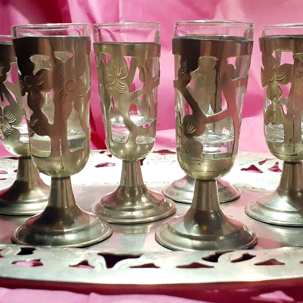 Caged cordial glasses and tray. Vintage - Picture 4 of 9